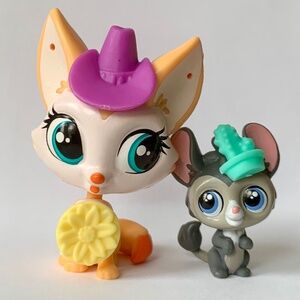 Harbro LPS #3810 Roxy Reddington and Dusty West #3811